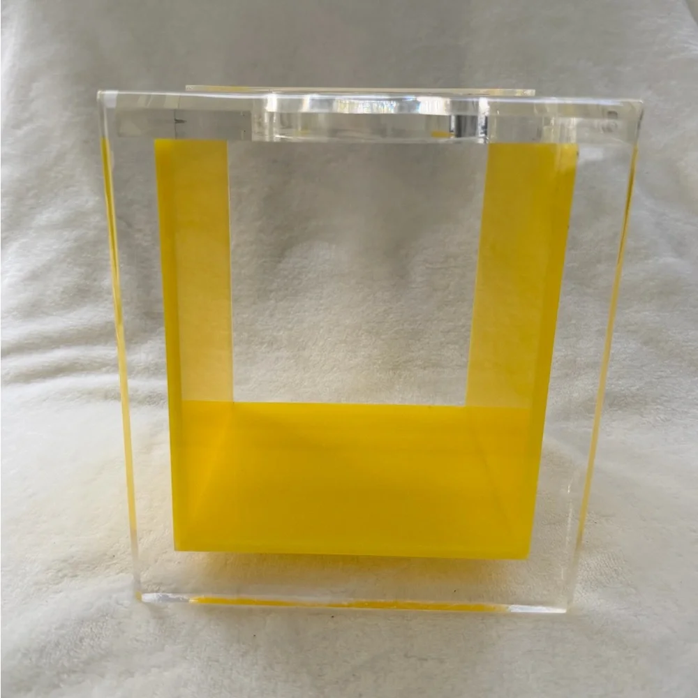 Rare Vintage L & R Enterprises MCM Lucite Yellow Clear Tissue Box Holder Lid